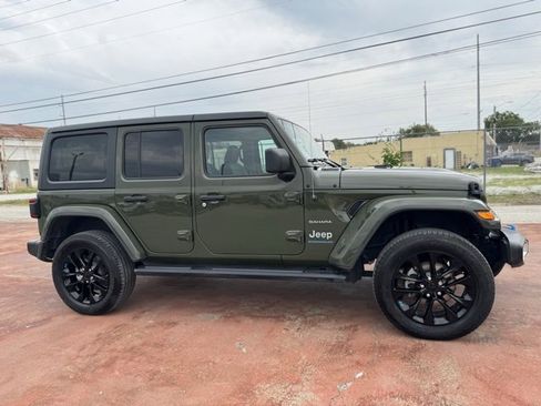 Used 2023 Jeep Wrangler Unlimited Sahara w/ Cold Weather Group image 4