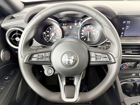 Used 2022 Alfa Romeo Stelvio Ti AWD/4WD image 61
