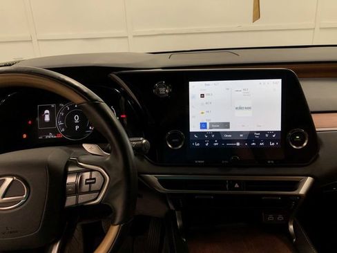 Used 2023 Lexus RX 350 Premium w/ Accessory Package AWD/4WD image 20