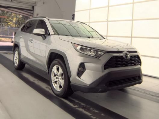 Used 2021 Toyota RAV4 XLE w/ Convenience Package FWD image 1