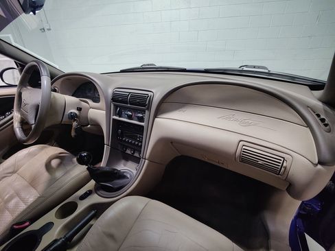 Used 2002 Ford Mustang GT Premium image 16