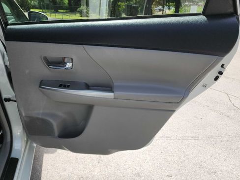 Used 2015 Toyota Prius V Four FWD image 30