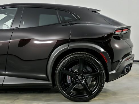 Used 2024 Ferrari Purosangue image 10