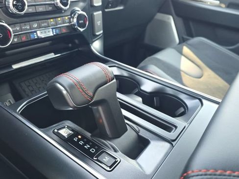 Used 2025 Ford F150 Raptor AWD/4WD image 37