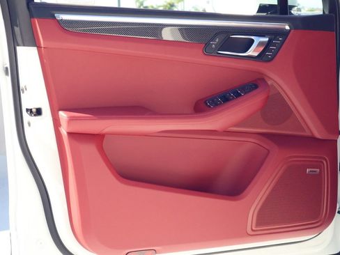 New 2026 Porsche Macan GTS image 13