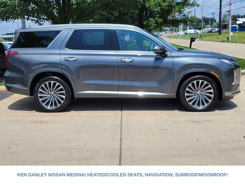 Used 2025 Hyundai Palisade Calligraphy AWD/4WD image 2
