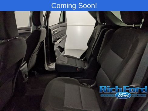Certified 2023 Ford Explorer XLT w/ Class IV Trailer Tow Package image 17