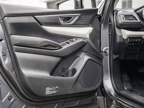 Used 2022 Subaru Ascent Limited image 38