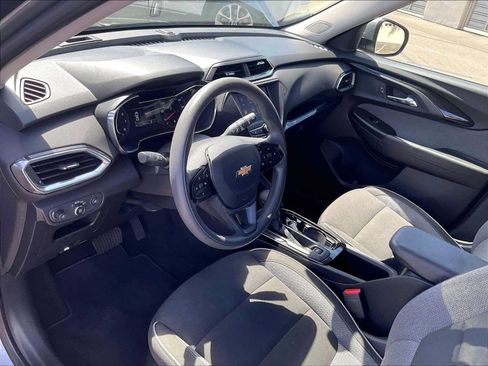 Used 2023 Chevrolet TrailBlazer LT FWD image 15