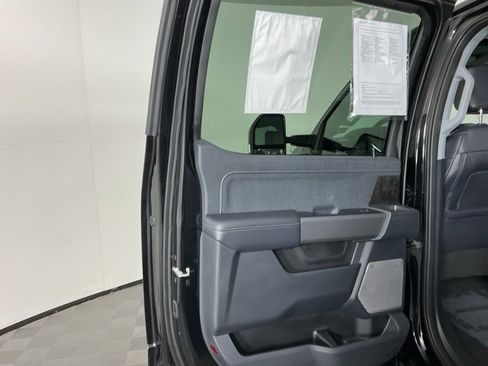 Used 2025 Ford F350 Lariat w/ Black Appearance Package image 30