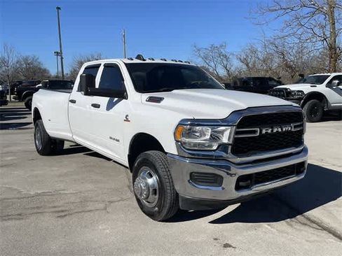 Used 2021 RAM 3500 Tradesman w/ Chrome Appearance Group image 16