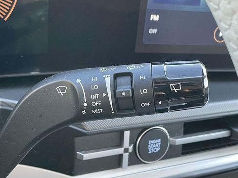 Used 2025 Hyundai Santa Fe SE image 13