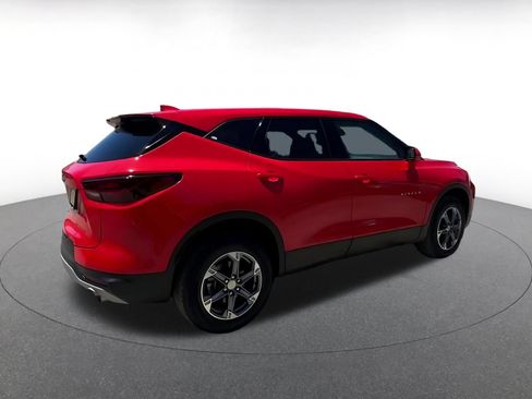 Used 2025 Chevrolet Blazer LT FWD image 12