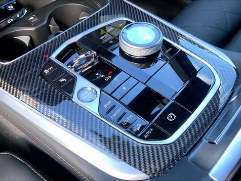 Used 2026 BMW X5 M60i image 7