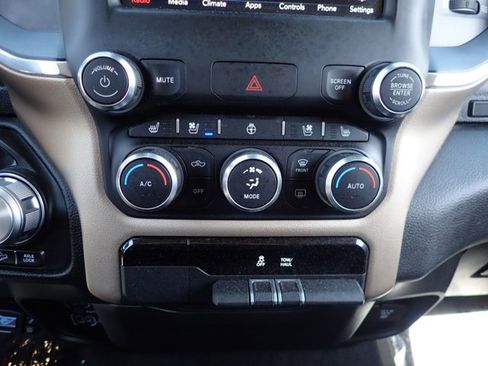 Used 2021 RAM 1500 Laramie w/ Off Road Group image 17