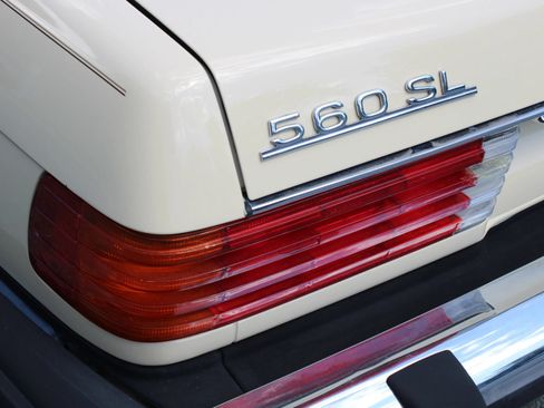 Used 1987 Mercedes-Benz 560 SL image 19