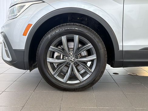 Used 2022 Volkswagen Tiguan SE FWD image 13