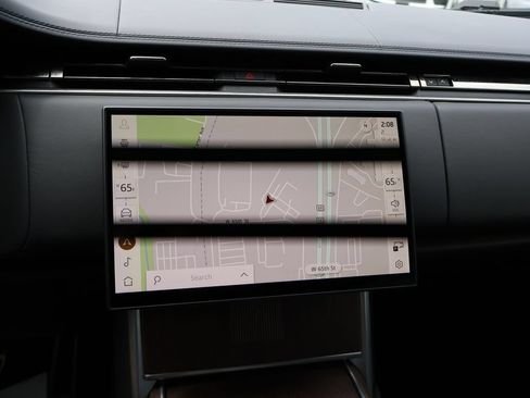 Certified 2025 Land Rover Range Rover Autobiography AWD/4WD image 24