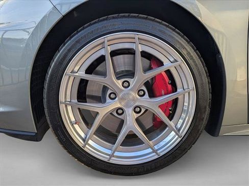 Used 2022 Chevrolet Corvette Stingray Premium Cpe w/ Z51 Performance Package RWD image 16