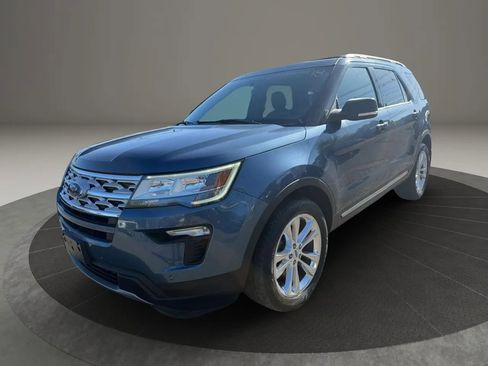 Used 2019 Ford Explorer XLT w/ Equipment Group 202A AWD/4WD image 1