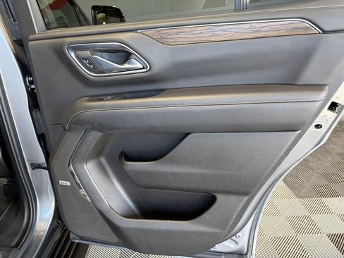 Used 2021 Chevrolet Tahoe Premier w/ Premium Package image 31