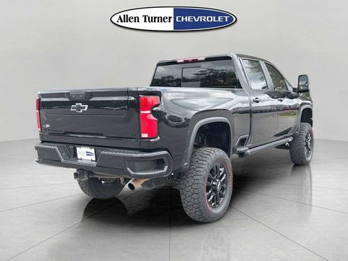 Used 2025 Chevrolet Silverado 3500 LT w/ Trail Boss Package image 4