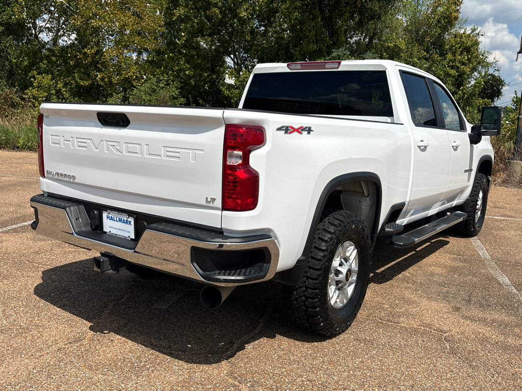Used 2025 Chevrolet Silverado 2500 LT w/ Convenience Package AWD/4WD image 4