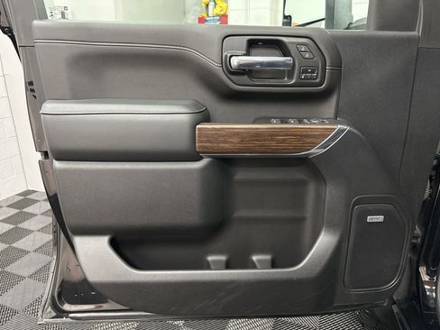 Used 2023 Chevrolet Silverado 2500 High Country w/ Z71 Off-Road Package image 19