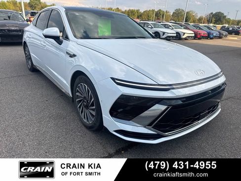 Used 2025 Hyundai Sonata Limited FWD image 1