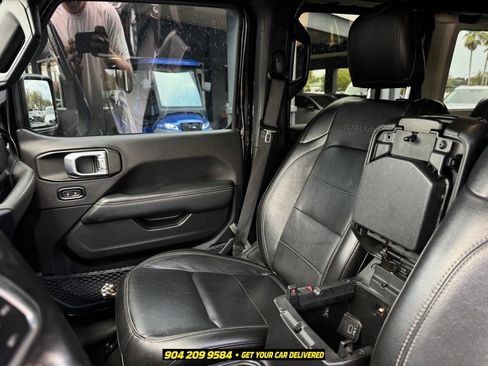 Used 2020 Jeep Wrangler Unlimited Sahara AWD/4WD image 20