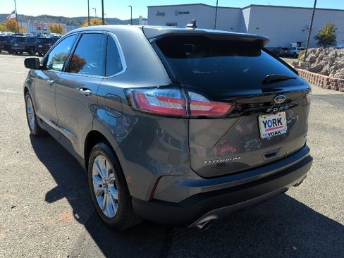 Used 2024 Ford Edge Titanium image 6