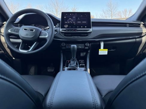 New 2026 Jeep Compass Latitude image 22