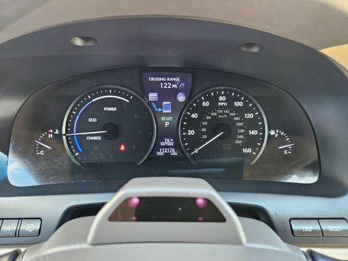 Used 2013 Lexus LS 600h L w/ Executive-Class Seating Pkg AWD/4WD image 25