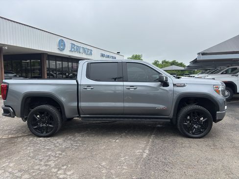 Used 2021 GMC Sierra 1500 AT4 w/ AT4 Premium Package image 18