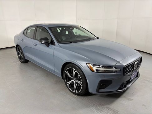 Used 2024 Volvo S60 B5 Plus AWD/4WD image 2