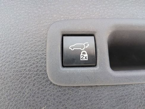 Used 2023 Toyota Sienna XLE w/ XLE Plus Package image 30