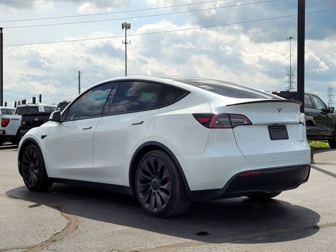 Used 2021 Tesla Model Y Performance image 6