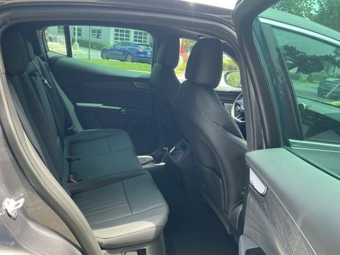 New 2025 Maserati Grecale GT image 38