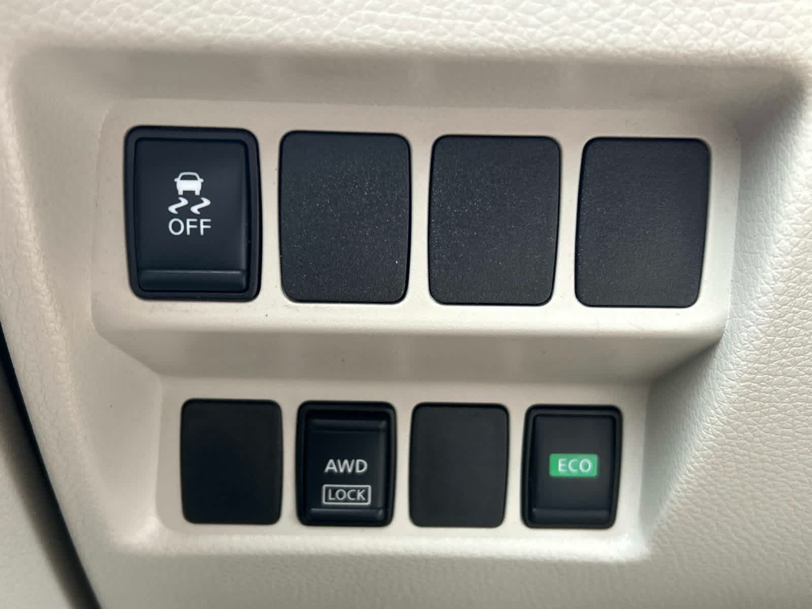 Used 2019 Nissan Rogue Sport SV AWD/4WD image 25