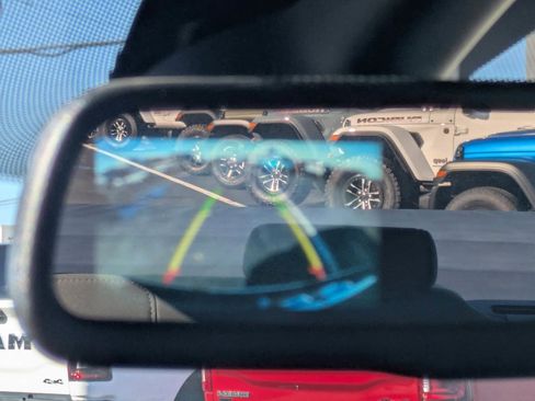 Used 2017 RAM 1500 Express image 20