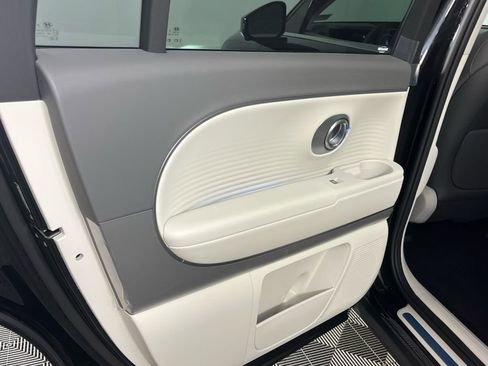 Used 2026 Hyundai Ioniq 9 SEL image 23