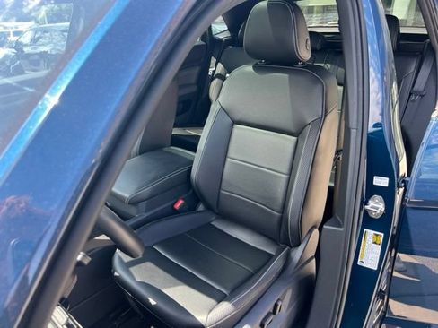 Used 2022 Volkswagen Atlas Cross Sport SE w/ Panoramic Sunroof Package AWD/4WD image 15