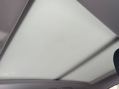 Used 2024 Volkswagen Taos SEL image 30