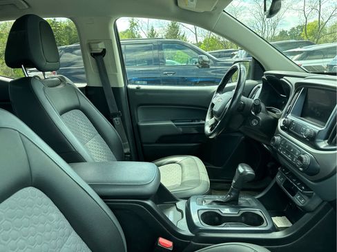 Used 2019 Chevrolet Colorado Z71 AWD/4WD image 5