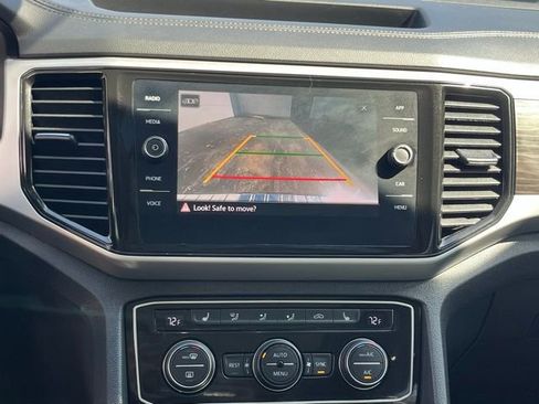 Certified 2023 Volkswagen Atlas SE w/ Panoramic Sunroof Package image 40