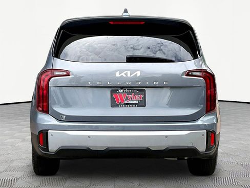 Used 2024 Kia Telluride LX FWD image 5