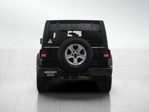 Used 2022 Jeep Wrangler Sport S image 4