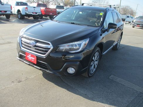 Used 2019 Subaru Outback 2.5i Touring w/ Popular Package #3A image 9