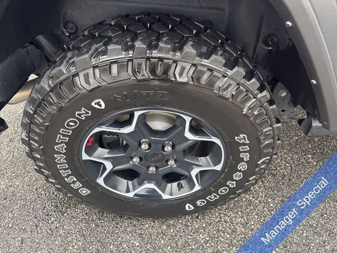 Used 2022 Jeep Wrangler Willys image 14