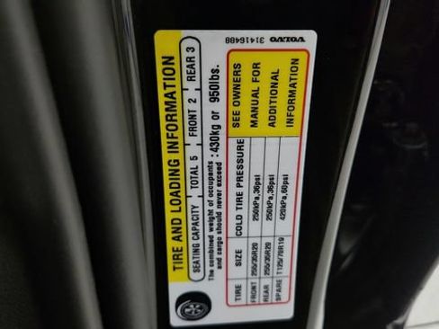 Used 2023 Volvo S90 B6 Plus AWD/4WD image 91